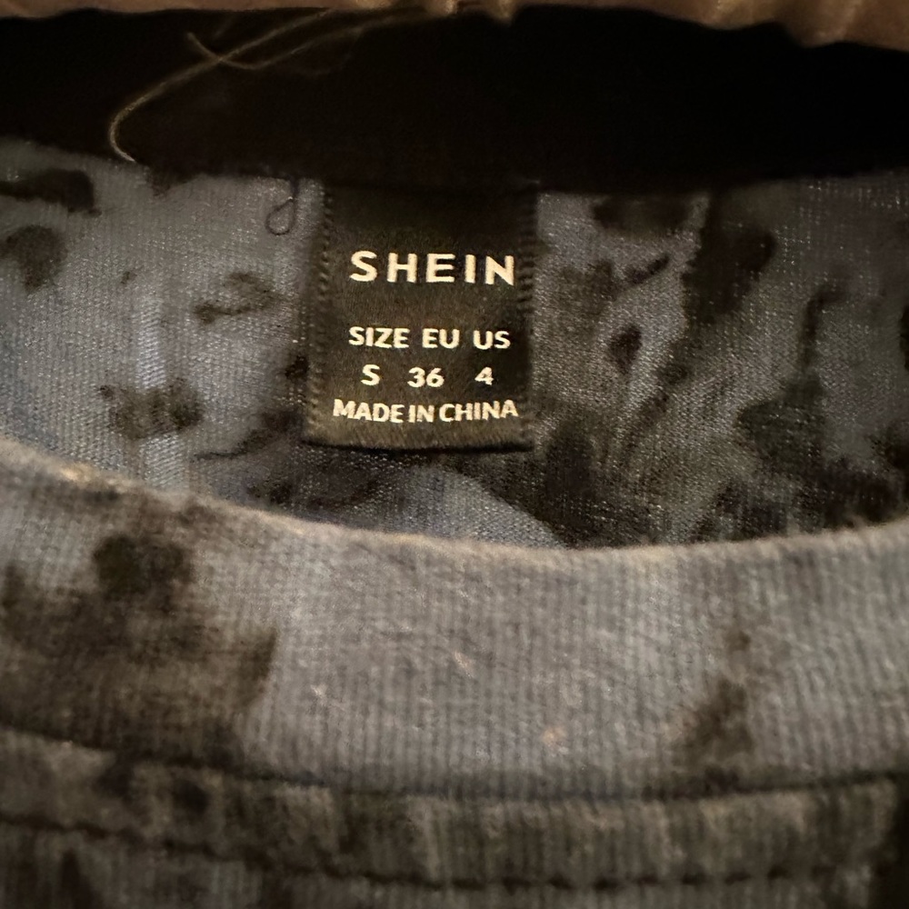 Graphic tee - Picture 4 of 4